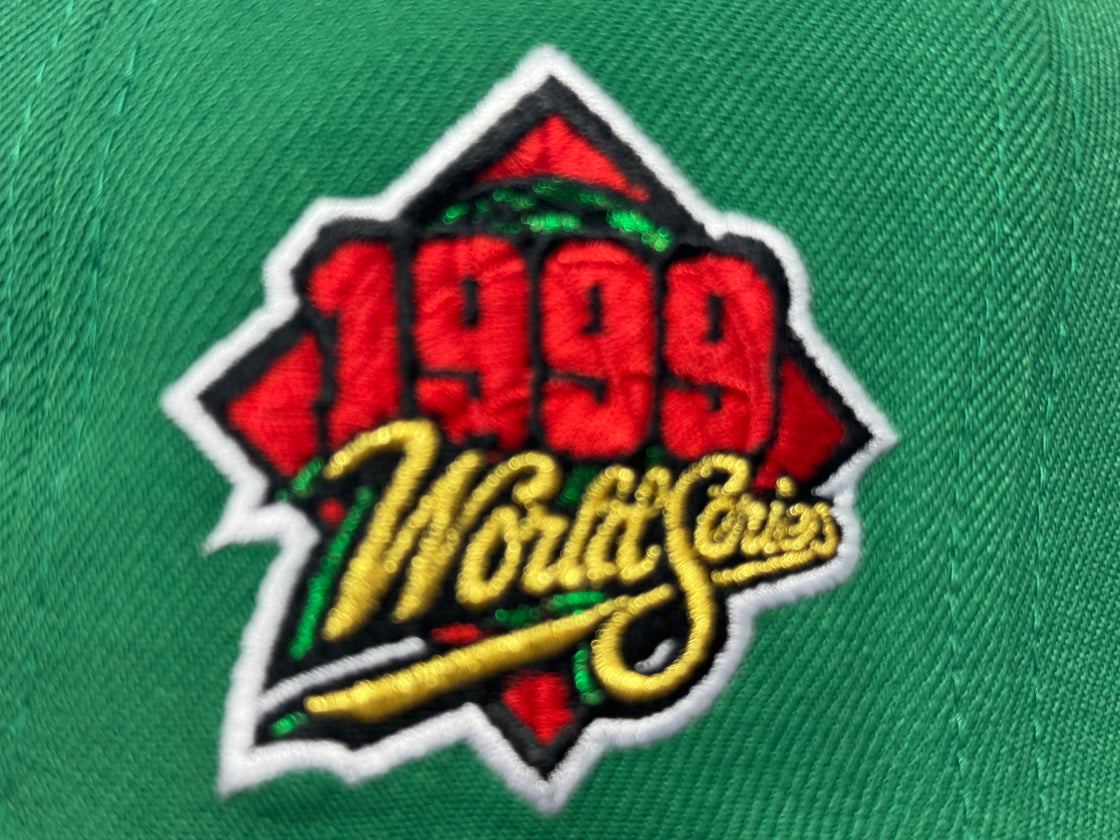 New York Yankees 1999 World Series Xmas Pack Green Fitted Hat