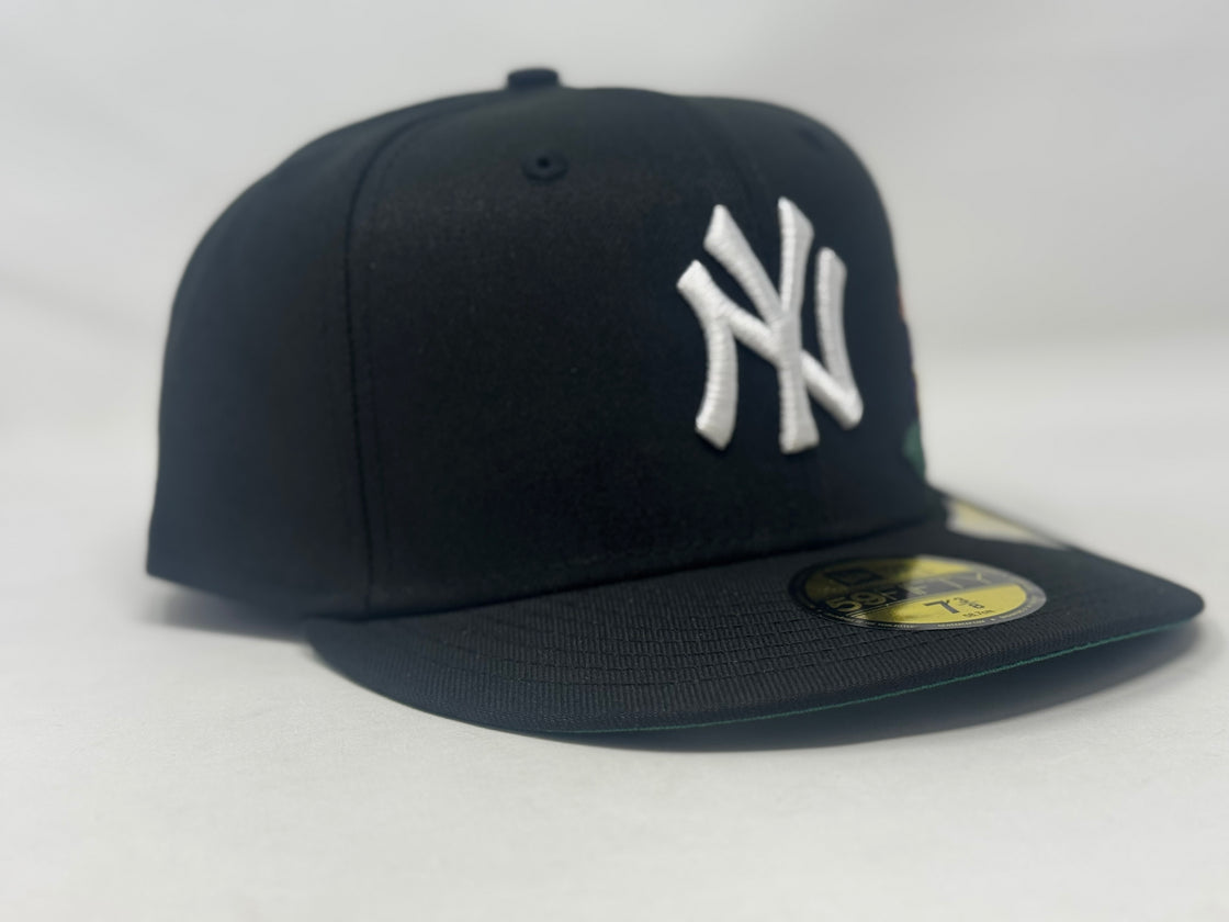New York Yankees Tonal Floral Pre-Curved New Era Fitted-Black