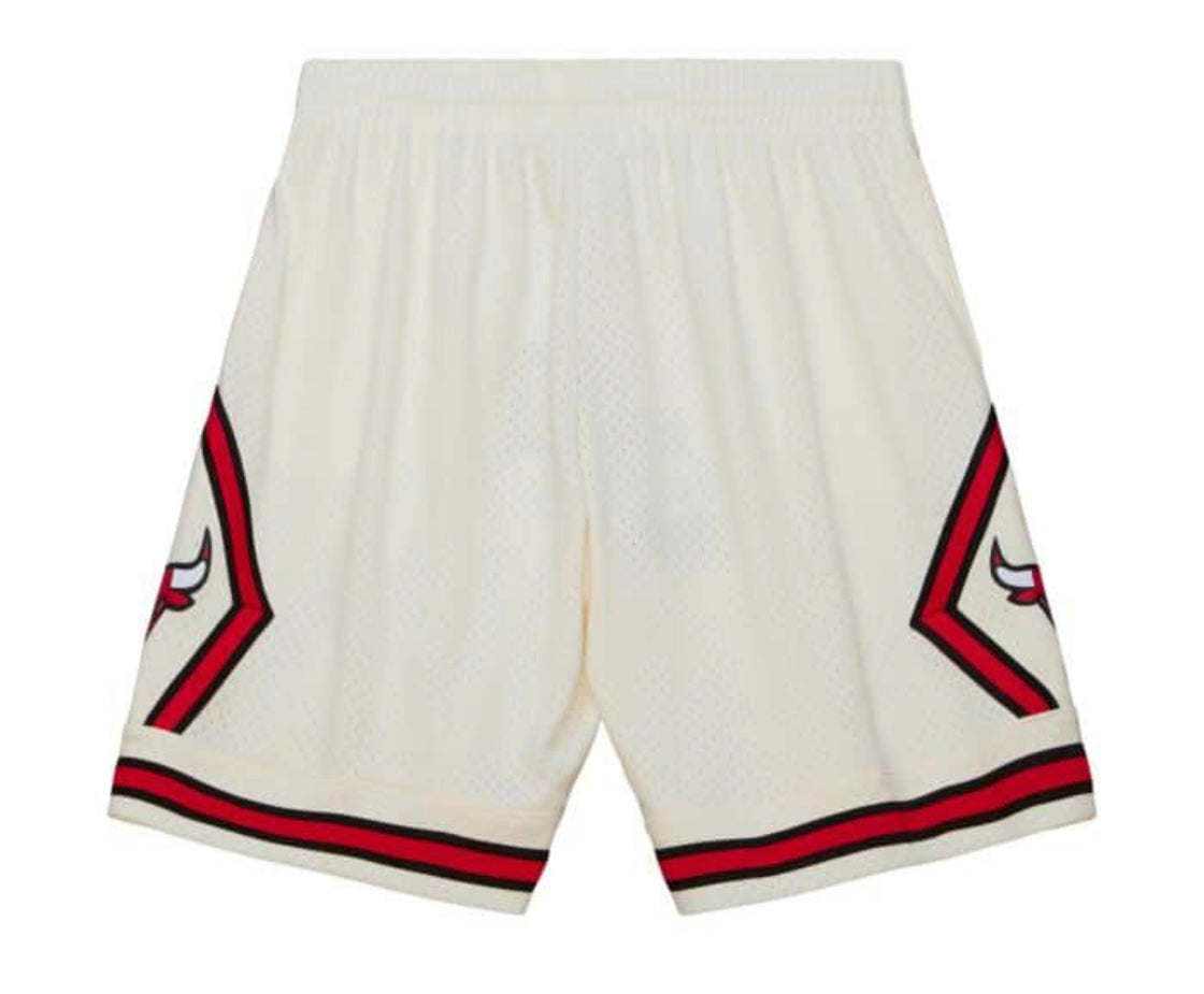 CHICAGO BULSS MITCHELL AND NESS CREAM HWC SWINGMAN SHORTS