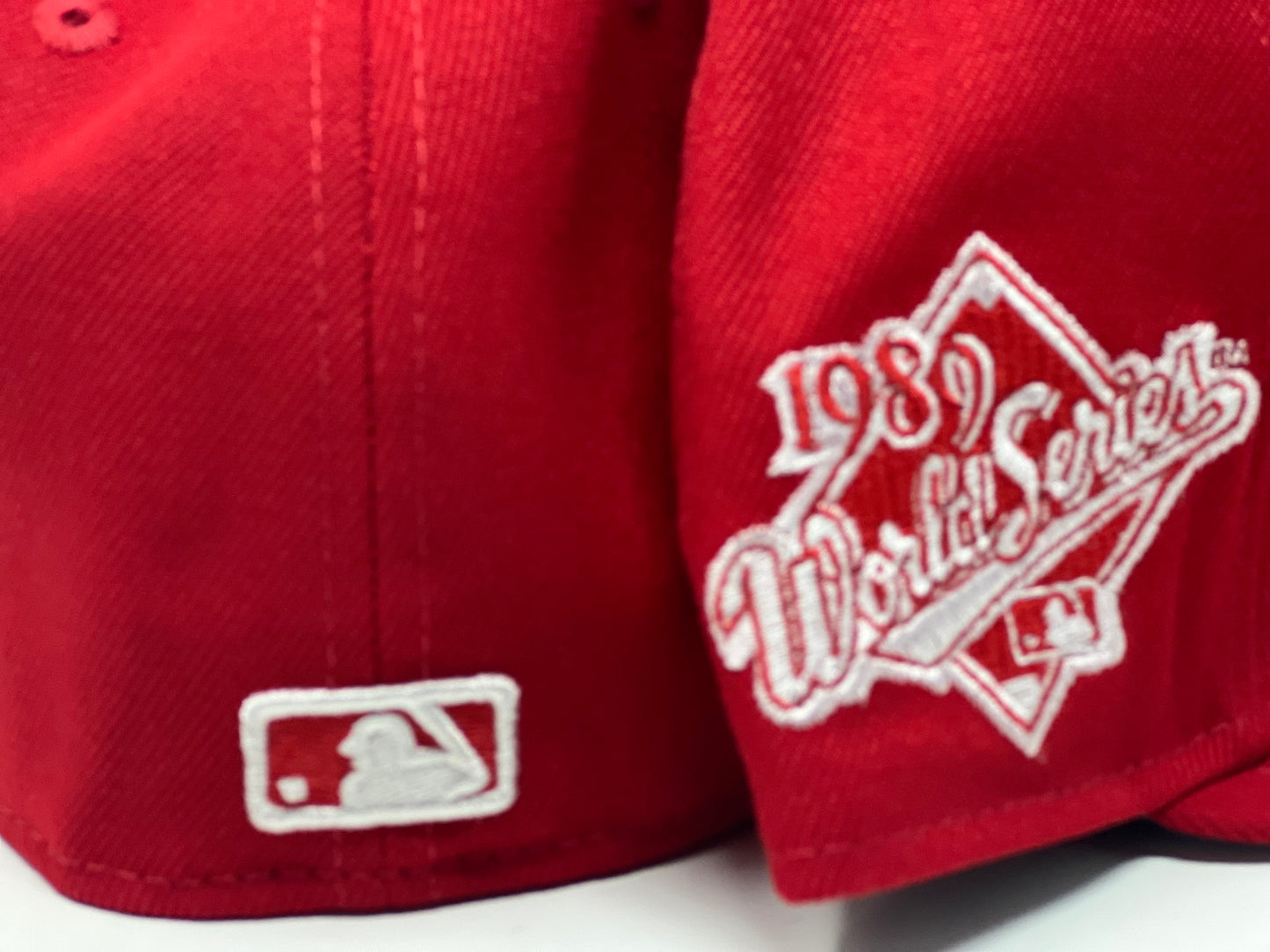 OAKLAND ATHLETICS 1989 WORLD SERIES RED GRAY BRIM NEW ERA FITTED HAT