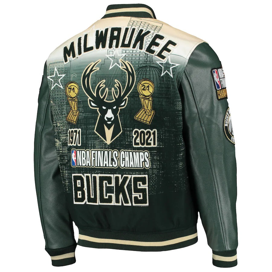 Women's Starter Impact Green Milwaukee Bucks Varsity Jacket / Large