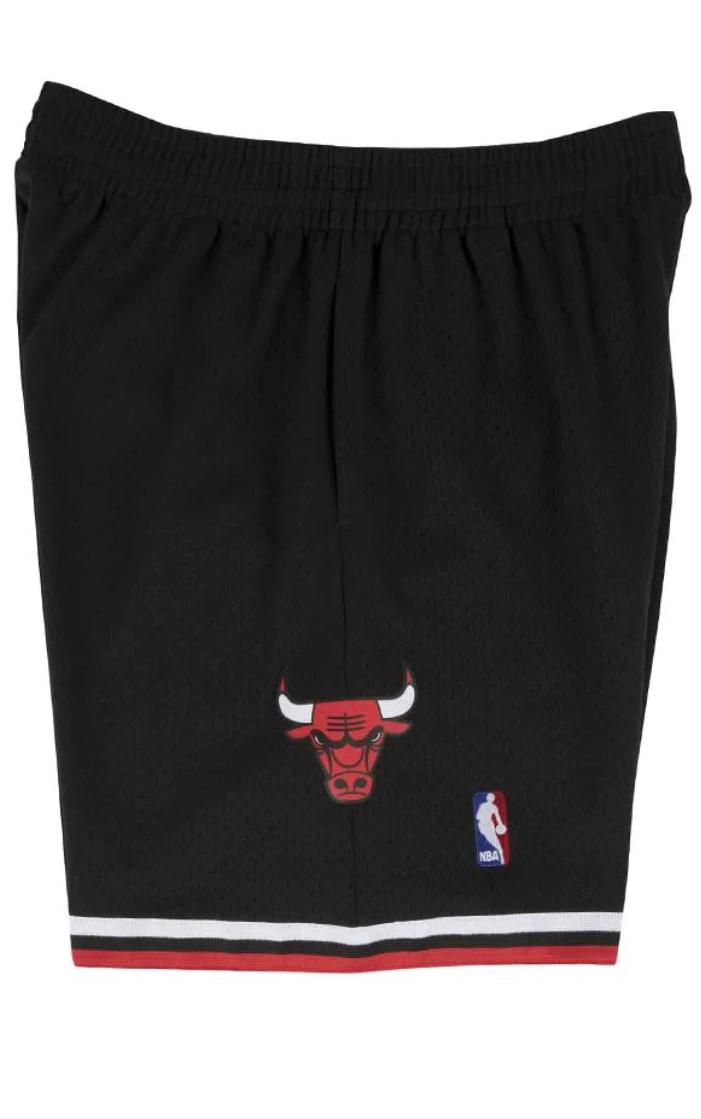 Mitchell and Ness NBA Swingman Chicago Bulls Solid Black Shorts 1997-99