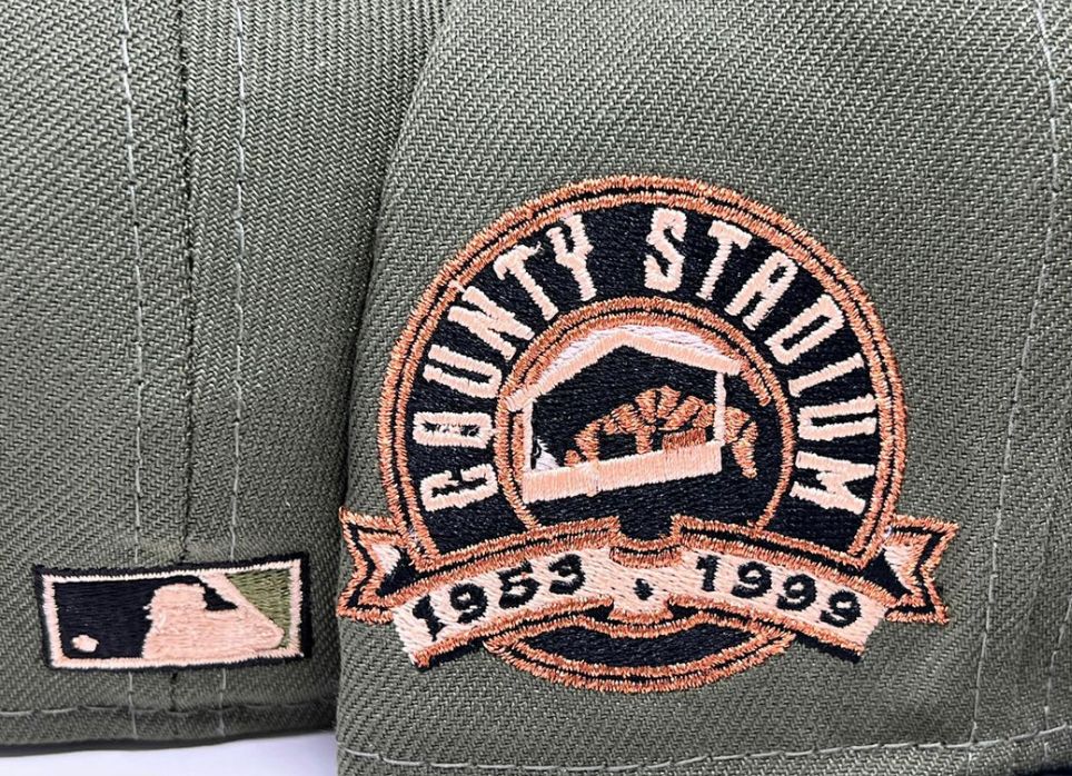 MILWAUKEE BREWERS COUNTY STADIUM OLIVE BLACK CORDUROY VISOR PEACH BRIM NEW ERA FITTED HAT