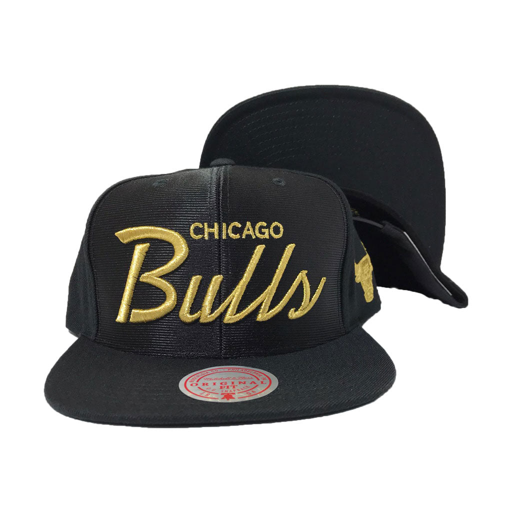 Mitchell & Ness Chicago Bulls Black & Gold Dna Snapback Cap for