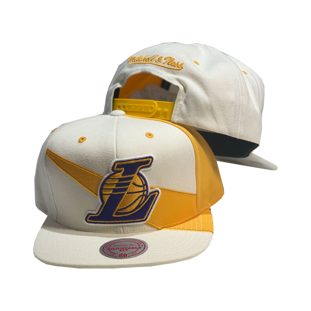 BRAND NEW Lakers Gold Tip Snapback Mitchell N Ness White Black DS