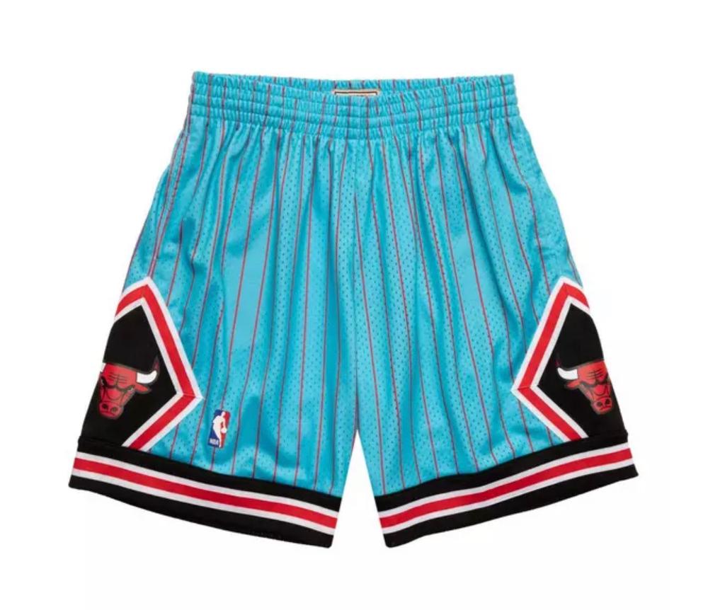 Mitchell & Ness 1995-96 Chicago Bulls Swingman Short - White Small