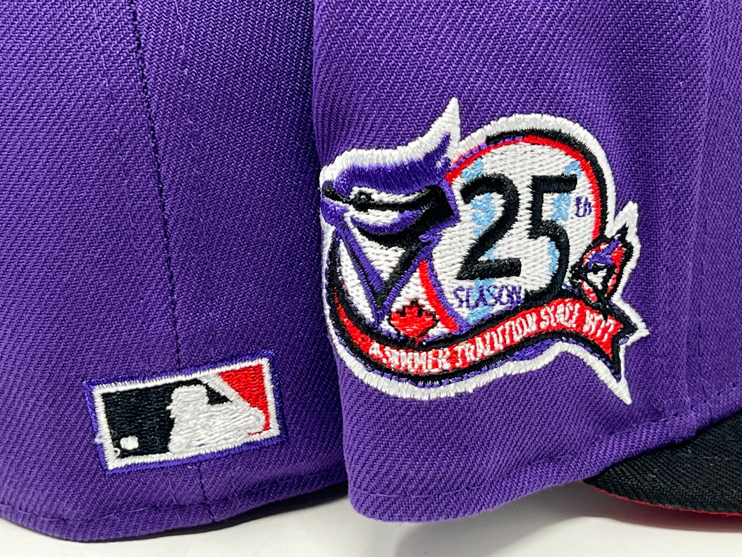 TORONTO BLUE JAYS 25TH ANNIVERSARY "NBA CROSSOVER " RED BRIM NEW ERA FITTED HAT