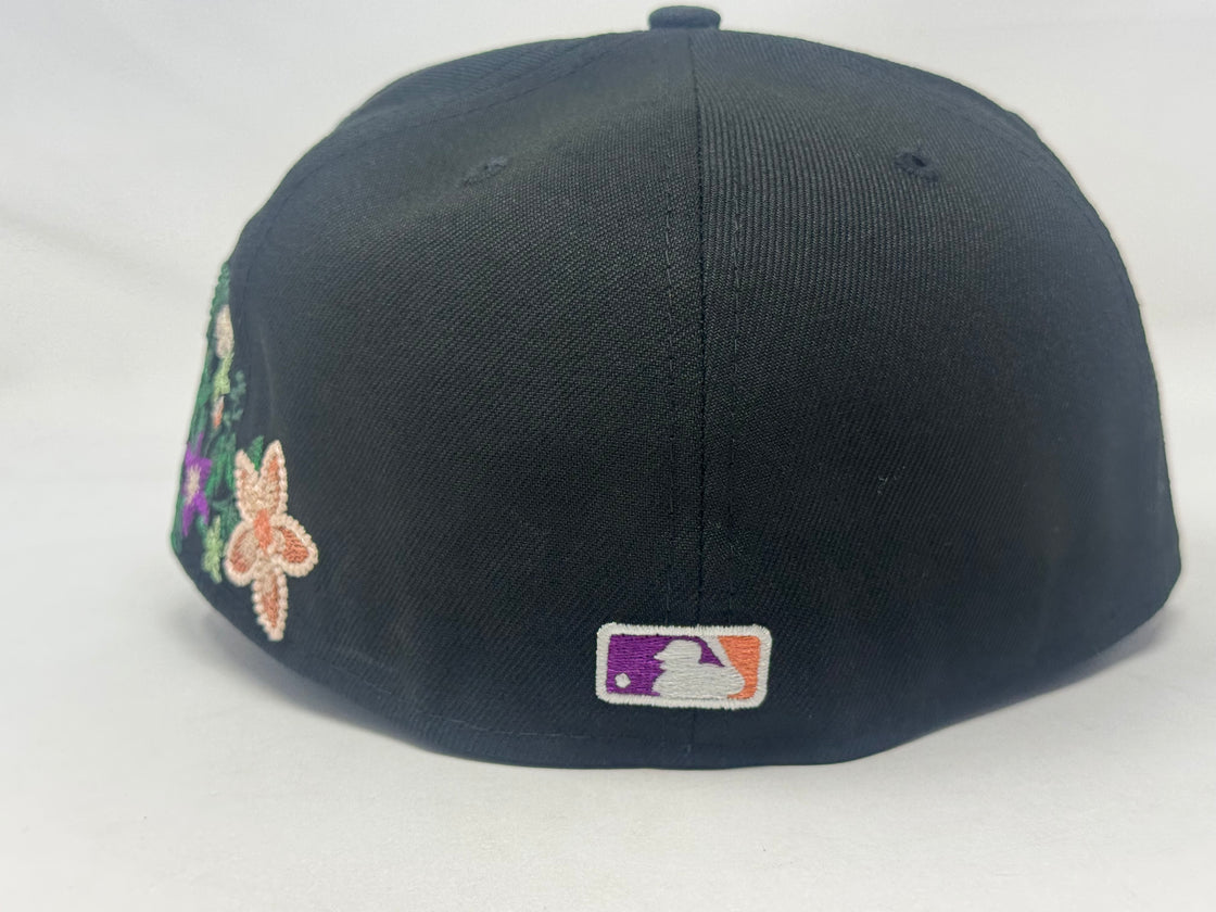 New York Yankees Tonal Floral Pre-Curved New Era Fitted-Black