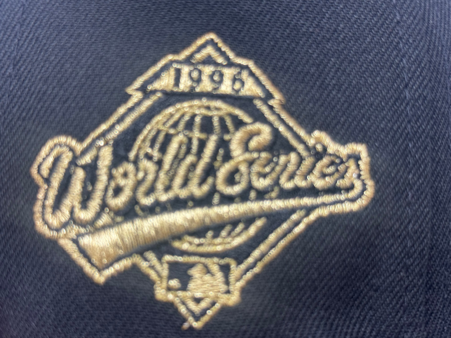 New York Yankees 1996 World Series Metallic Gold Logo Snapback Hats-Black