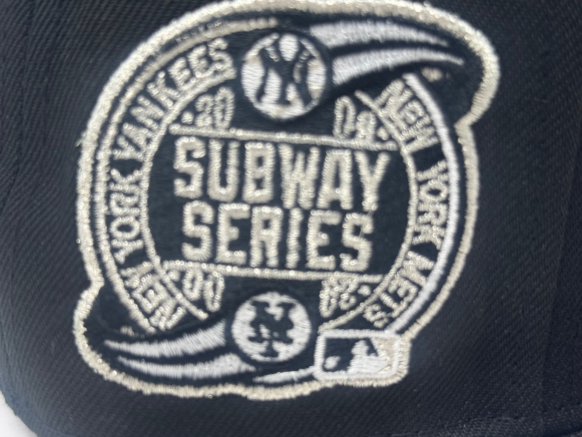 New York Yankees Subway Series Metallic Silver Logo Snapback Hats-Black