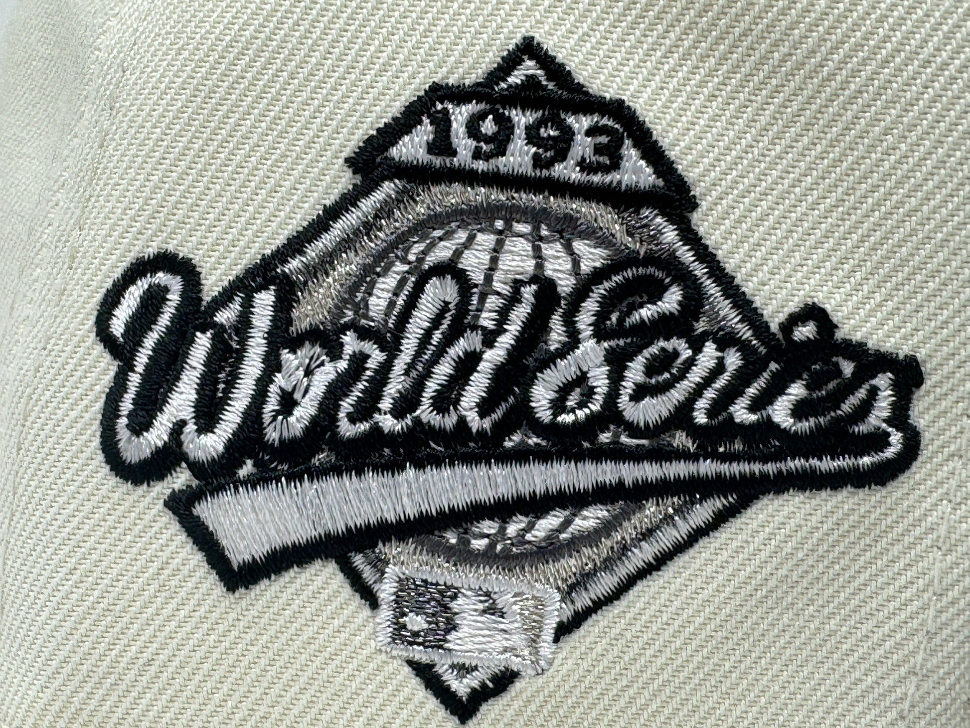 Toronto Blue Jays 1993 World Series Sneaker Pack 59Fifty New Era Fitted Hat