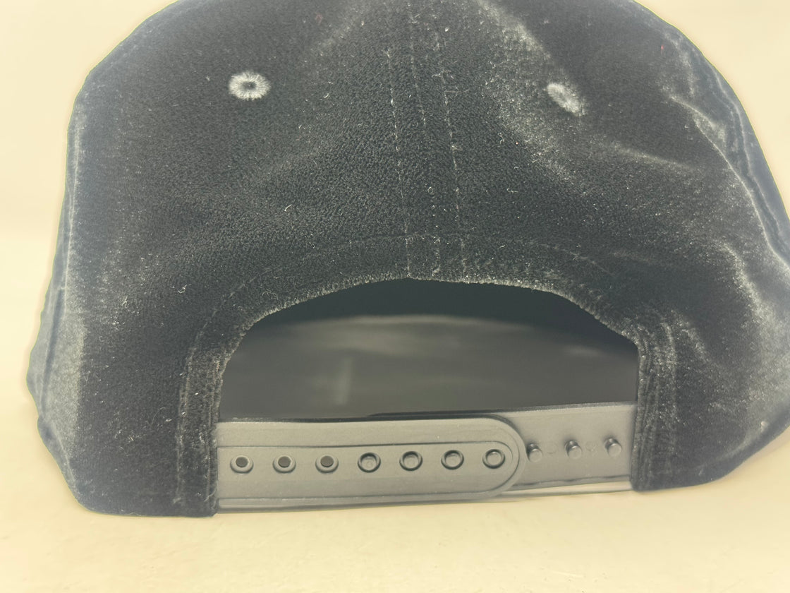 New York Yankees 1999 World Series Floral Logo Snapback  Hat-Black Velvet