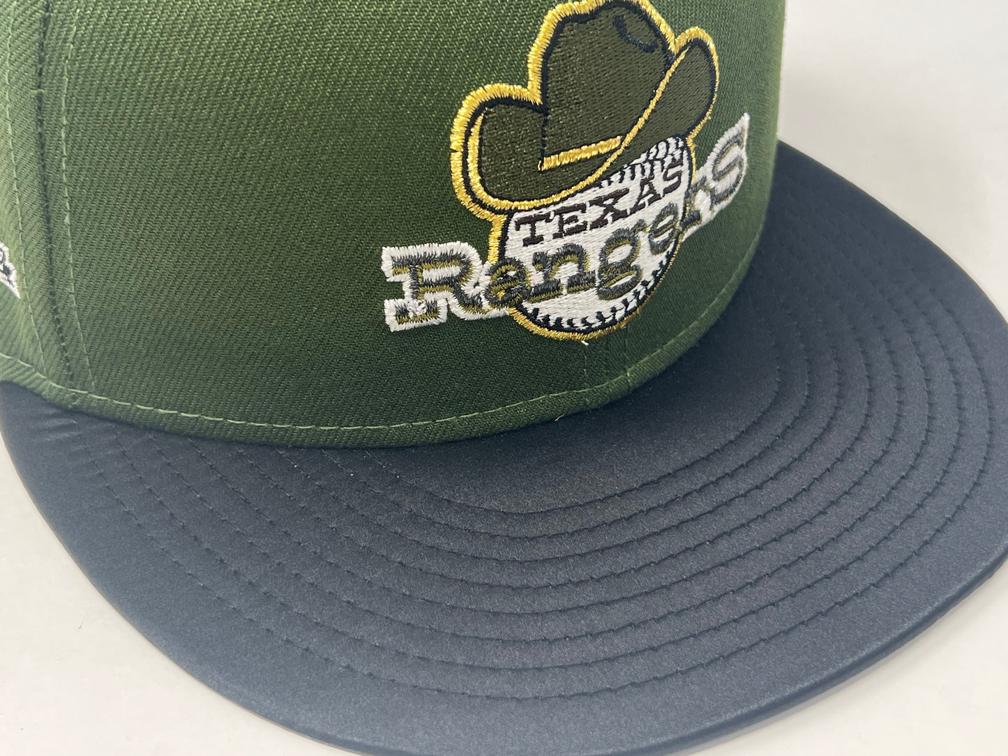 TEXAS RANGERS 50TH ANNIVERSARY BLACK SATIN VISOR NEW ERA FITTED HAT