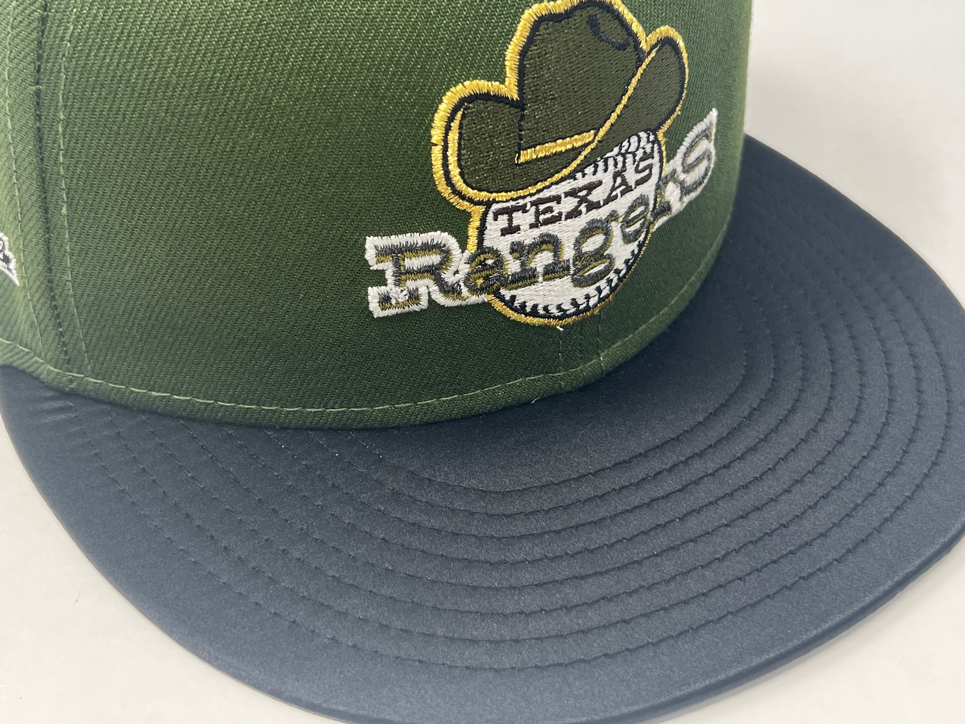 TEXAS RANGERS 50TH ANNIVERSARY BLACK SATIN VISOR NEW ERA FITTED HAT