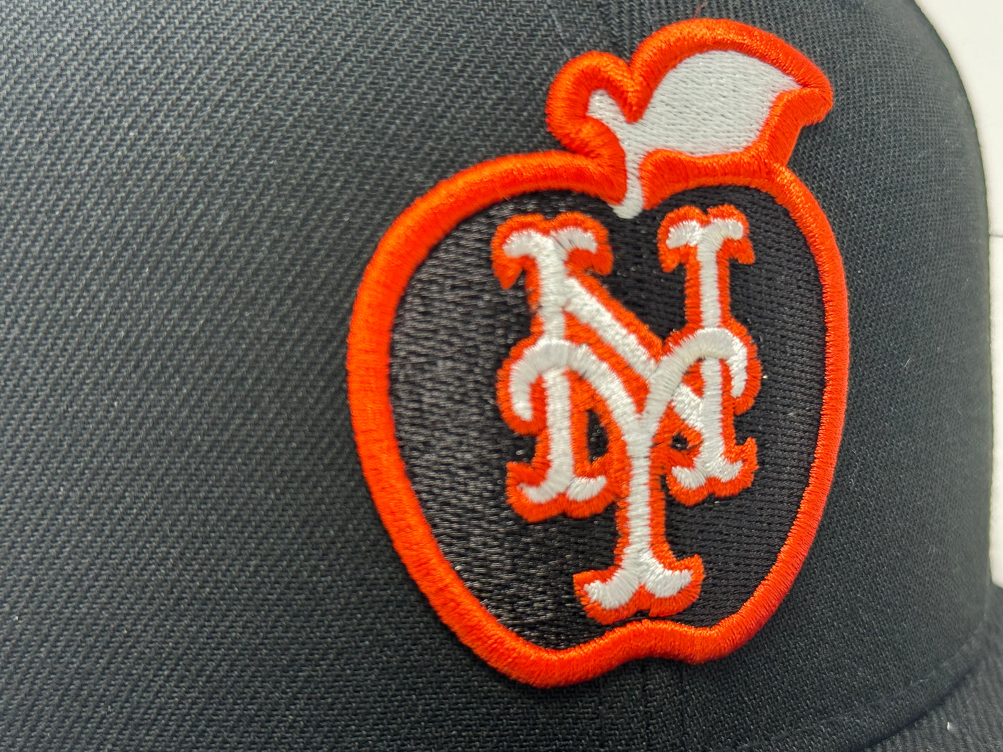 New York Mets 1969 World Series Apple Logo Fitted Hat-Black
