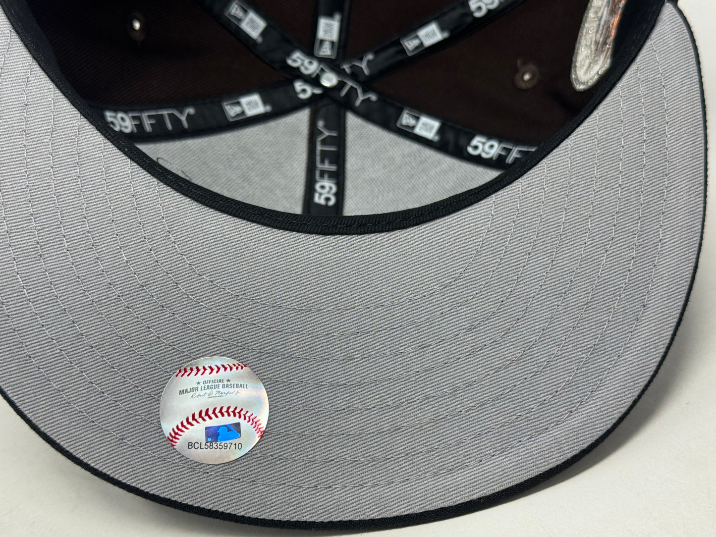 Montreal Expos 35th Anniversary New Era Fitted Hat-Dark Brown Black