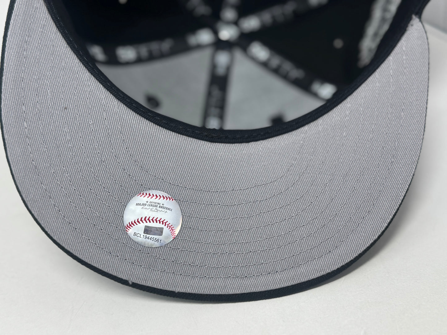 New York Yankees 2000 World Series Champions Shadow Logo Fitted Hats-Black