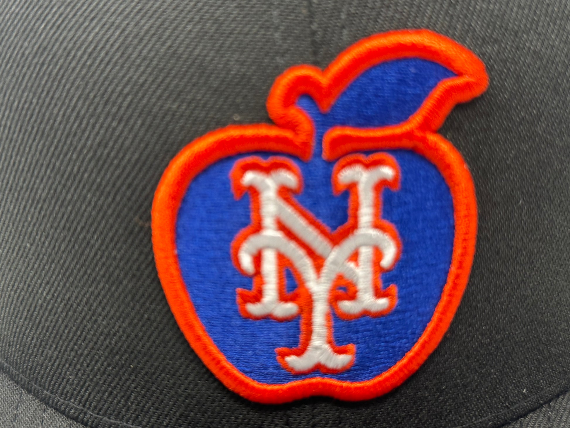New York Mets * Seinfeld Apple Logo New Era Fitted Hat