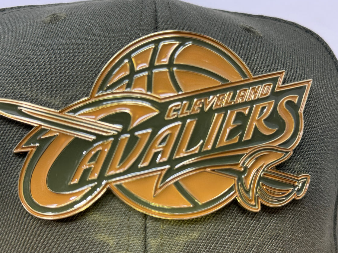 Cleveland Cavaliers Olive green Camel Visor Metal Plate Fitted Hats