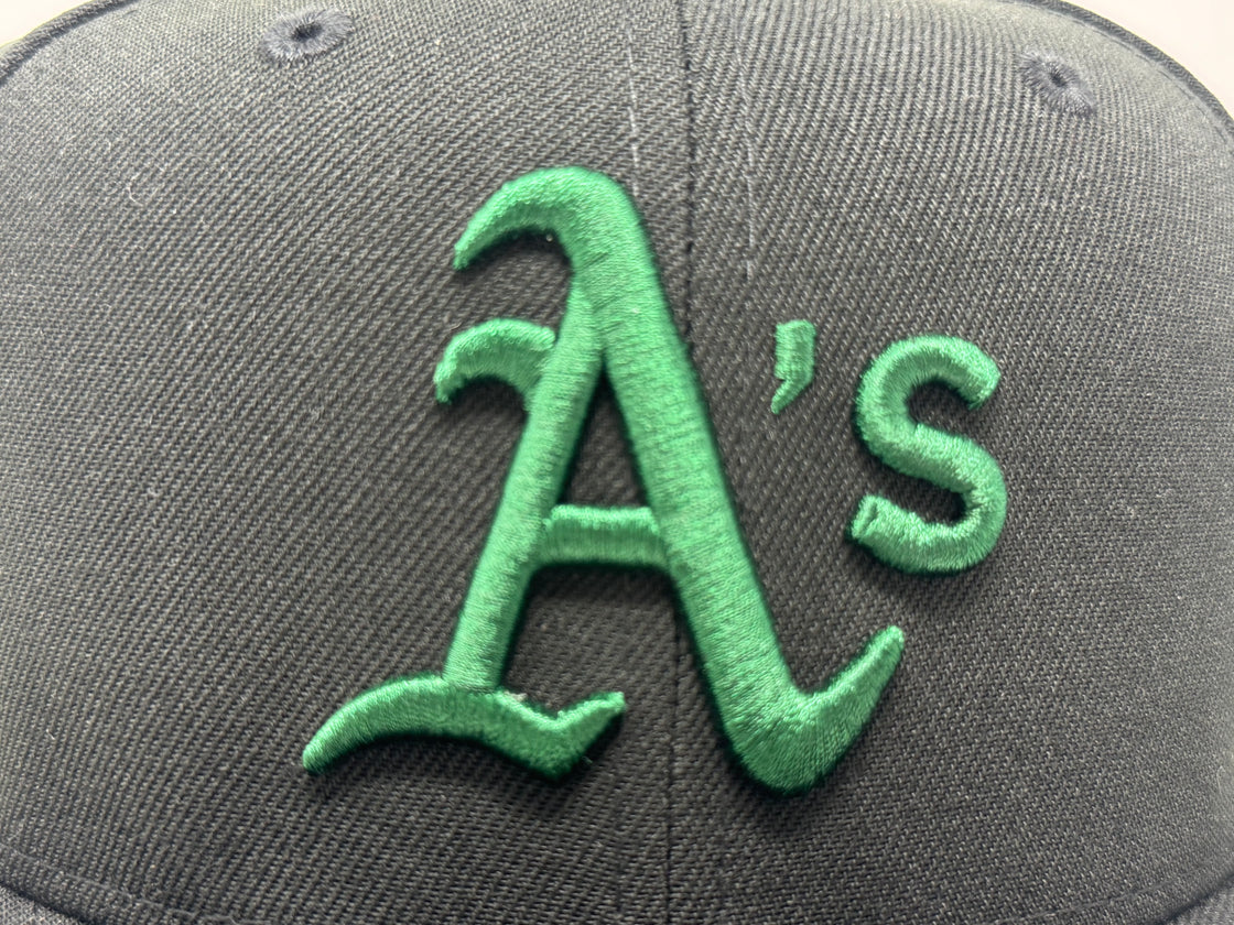 Oakland Athletics Rickey Handerson Field New Era Fitted Hat-Black