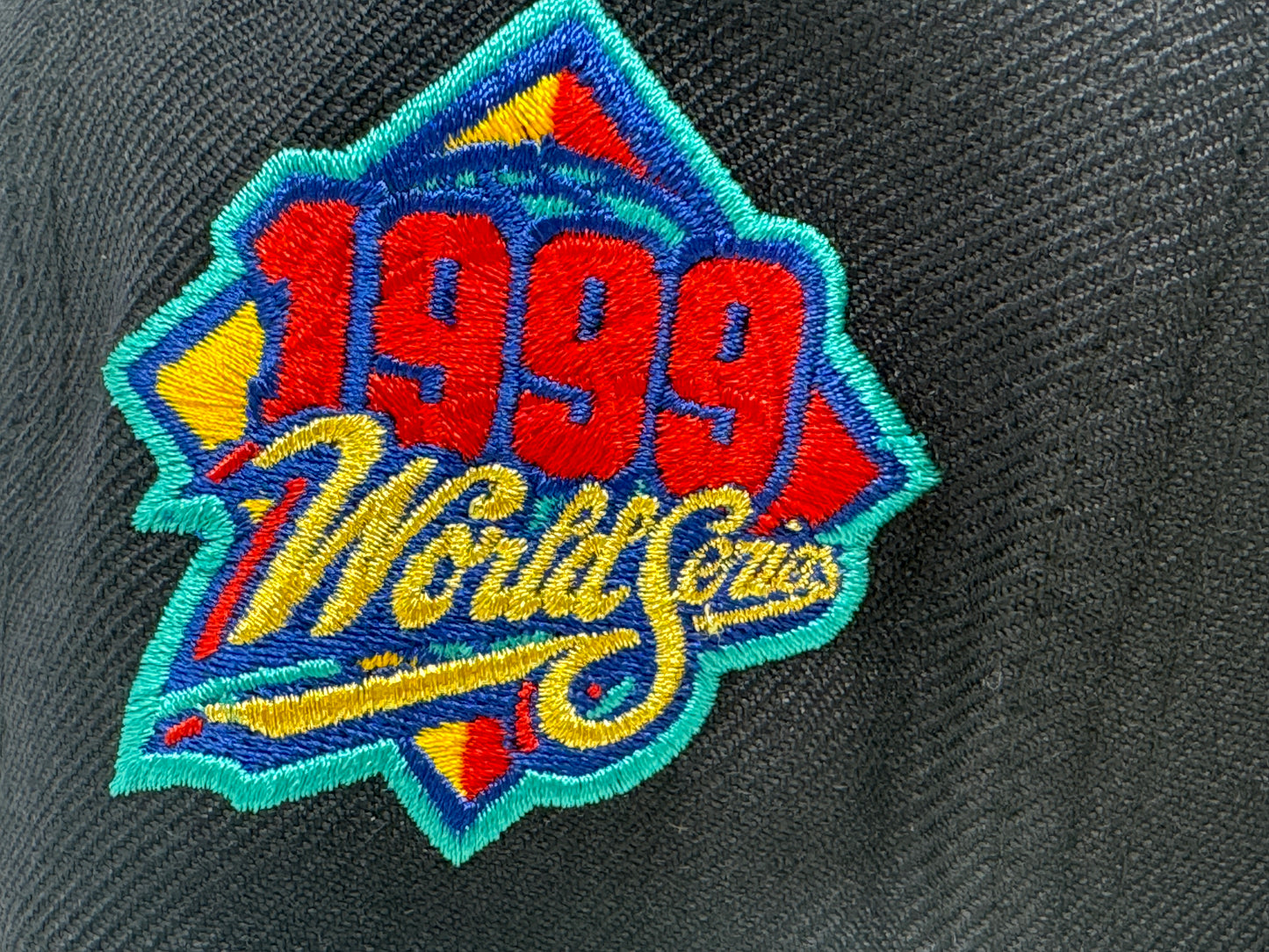 New York Yankees 1999 World Series Navy Blue Pink Brim New Era Fitted Hat
