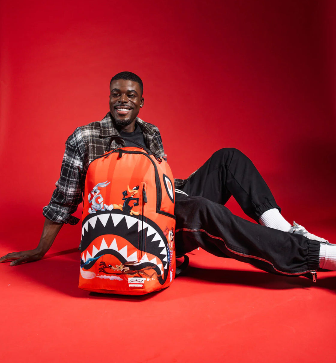 Looney Tunes Shark Run DLXSR  Sprayground Backpack - 910B6419NSZ99000