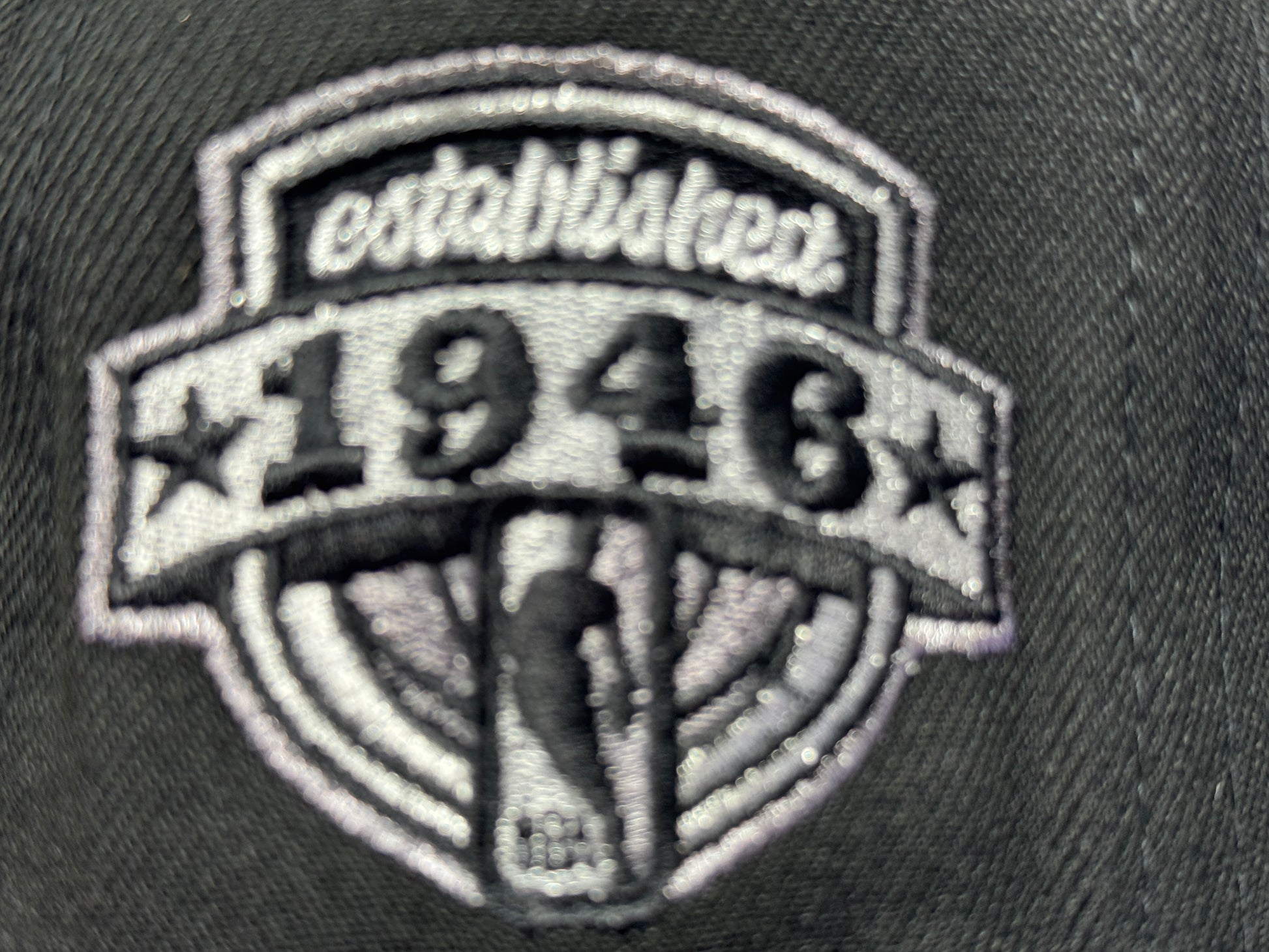 New York Knicks 1946 Established Metallic silver Logo Fitted Hat