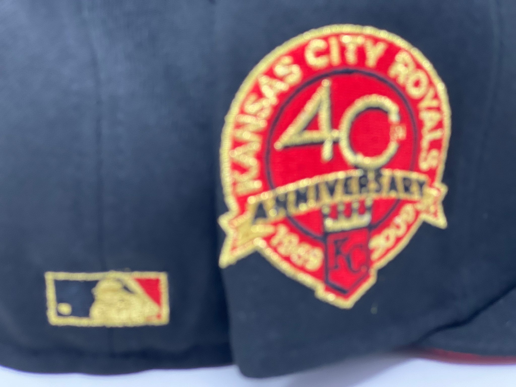 Men's Kansas City Royals New Era Gray/Black 40th Anniversary Undervisor  59FIFTY Fitted Hat