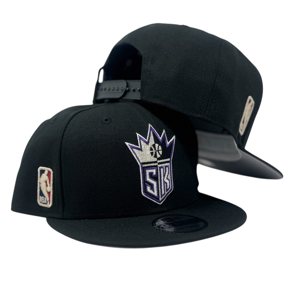 Sacramento Kings Hardwood Classics Team Snapback Hat-Black