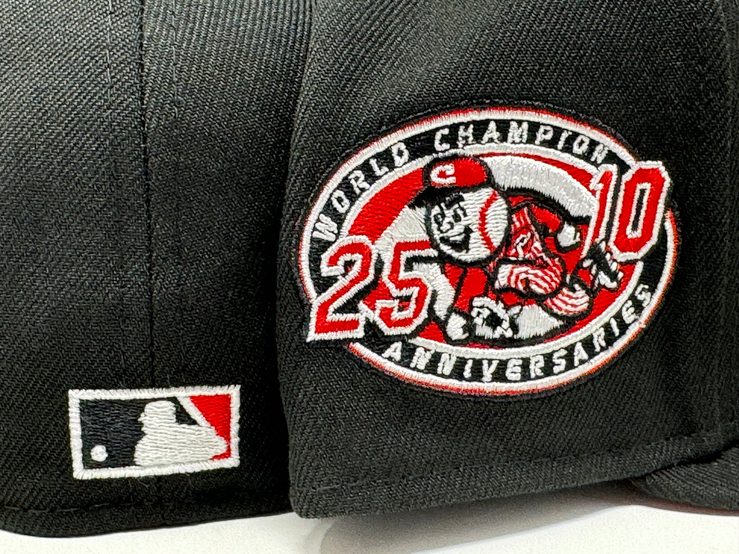 Cincinnati Reds 2000 World Championship Black 59Fifty New Era Fitted Hat