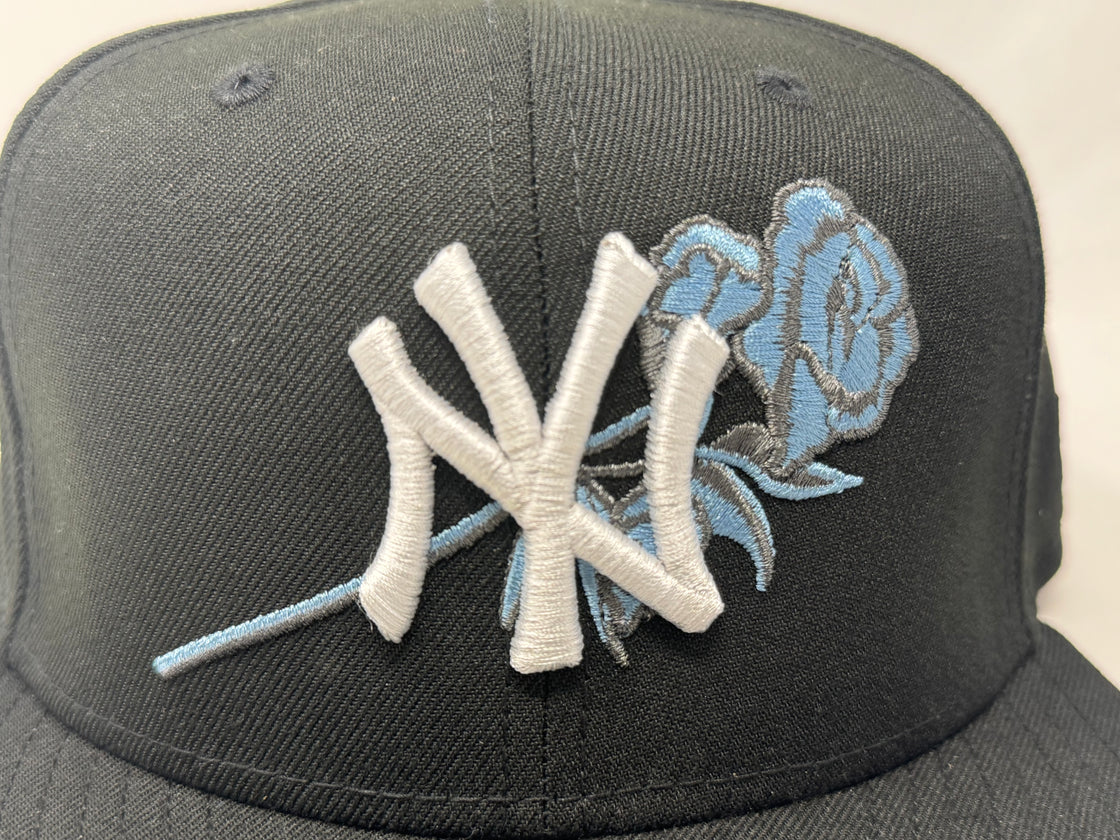 New York Yankees 1999 World Series Floral Logo Fitted Hat-Black Sky