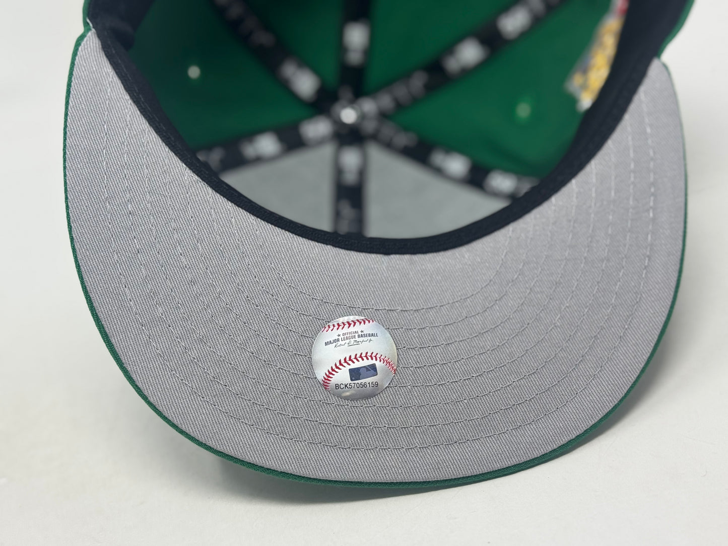 New York Yankees 1999 World Series Kelly Green Fitted Hats