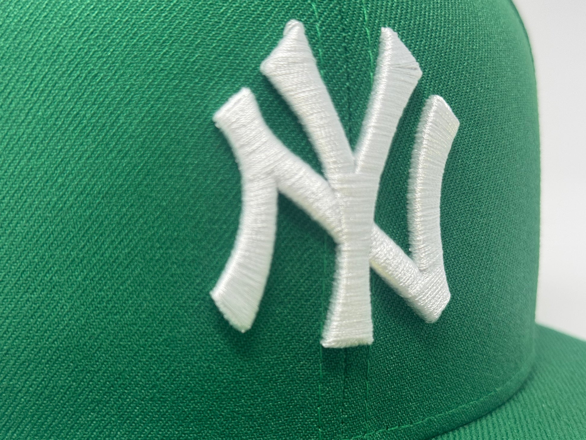 New York Yankees 1999 World Series Kelly Green Fitted Hats