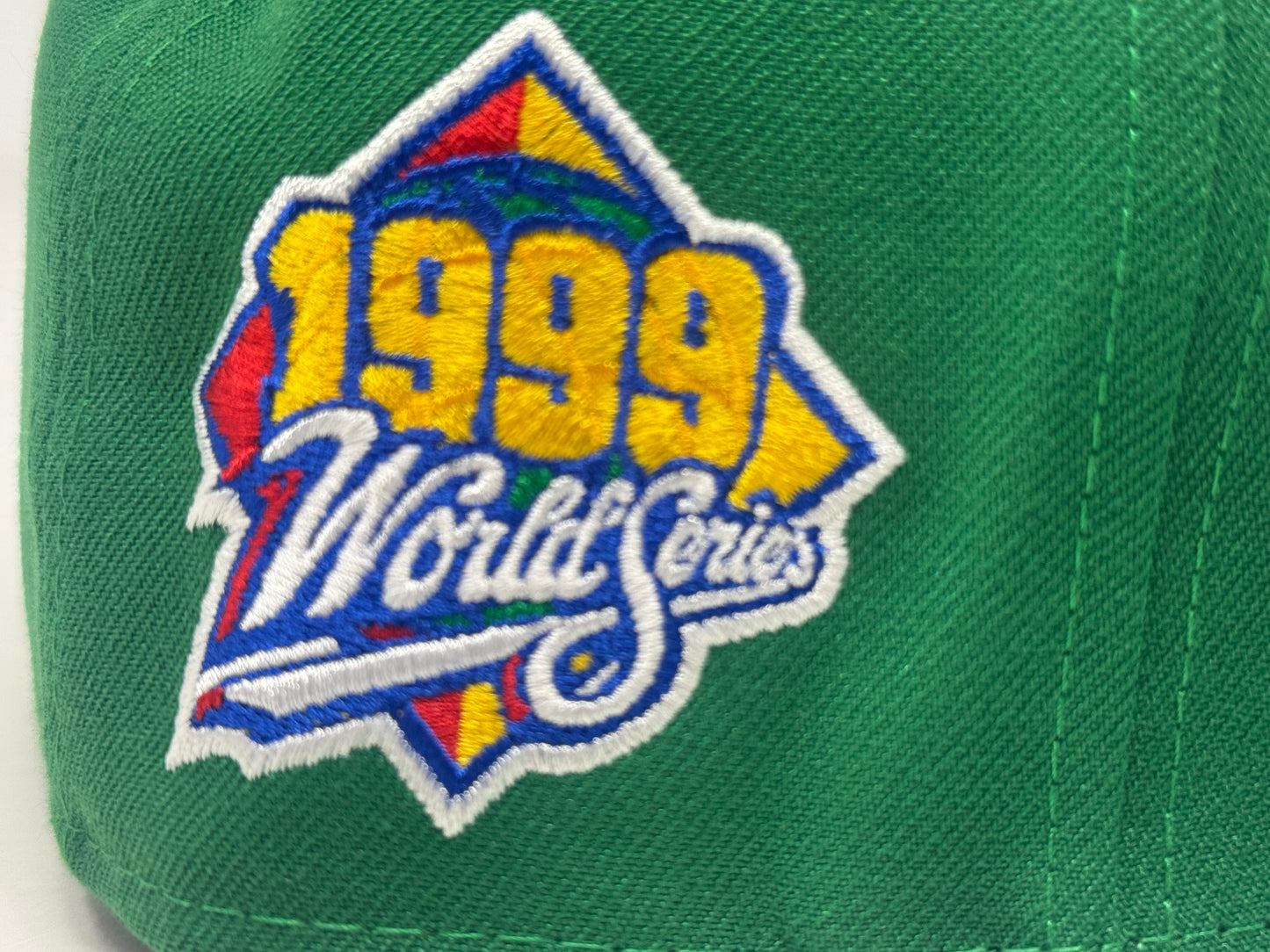 New York Yankees 1999 World Series Kelly Green Fitted Hats