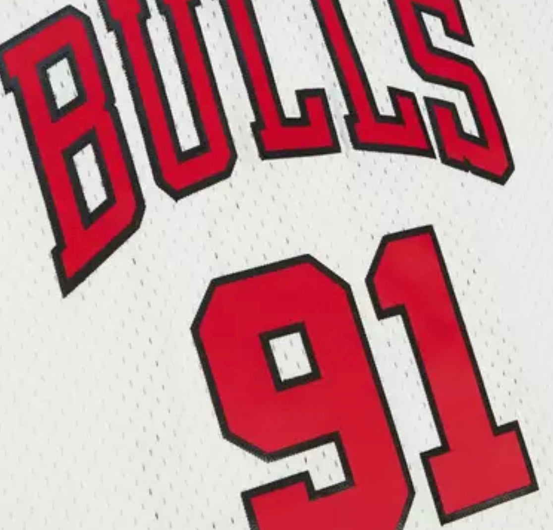 MITCHELL AND NESS MEN'S MIKE DENNIS RODMAN 1997-98 HWC CREAM SWINGMAN JERSEY