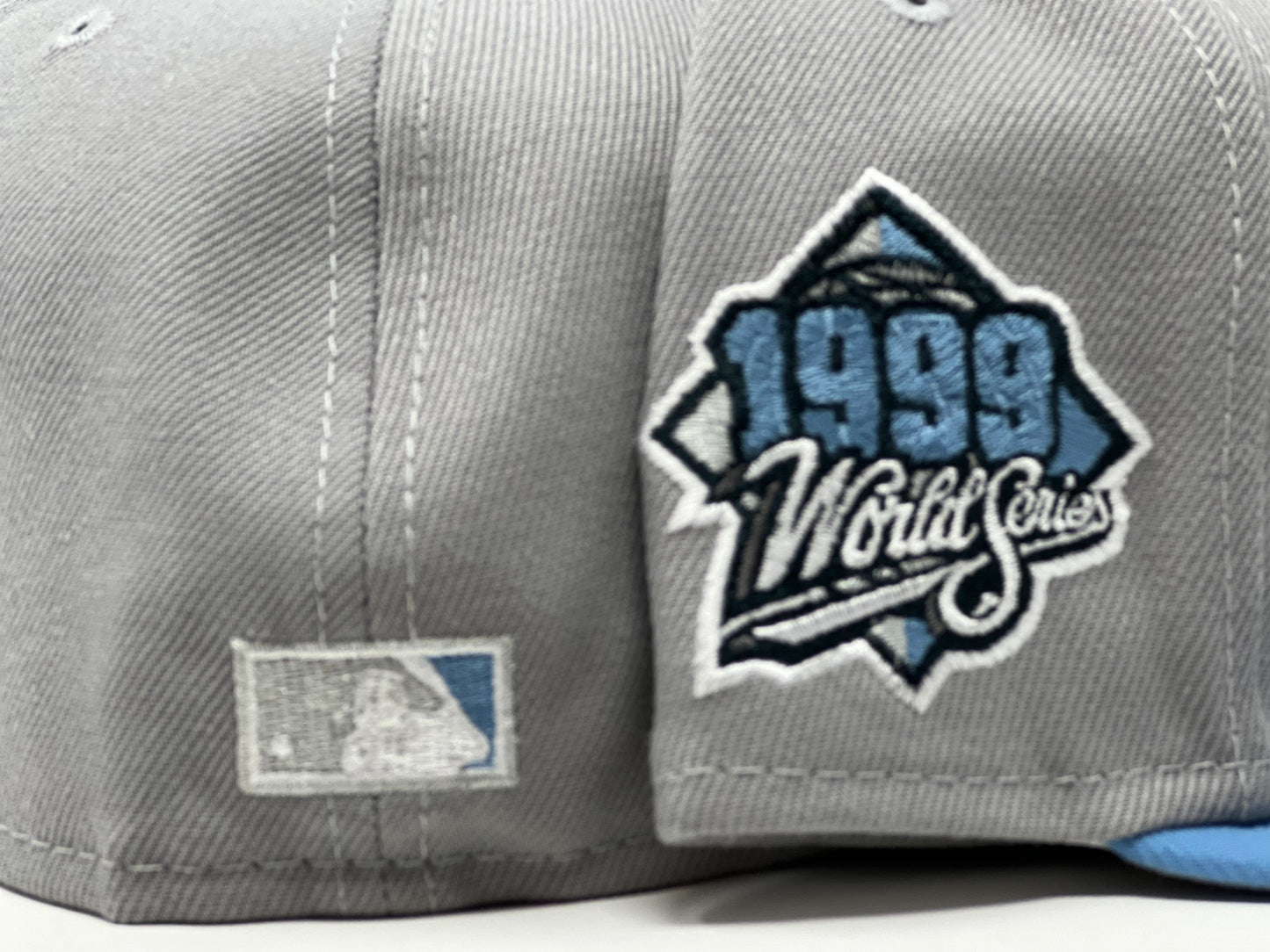 New York Yankees 1999 World Series Gray Brim New Era Fitted Hat