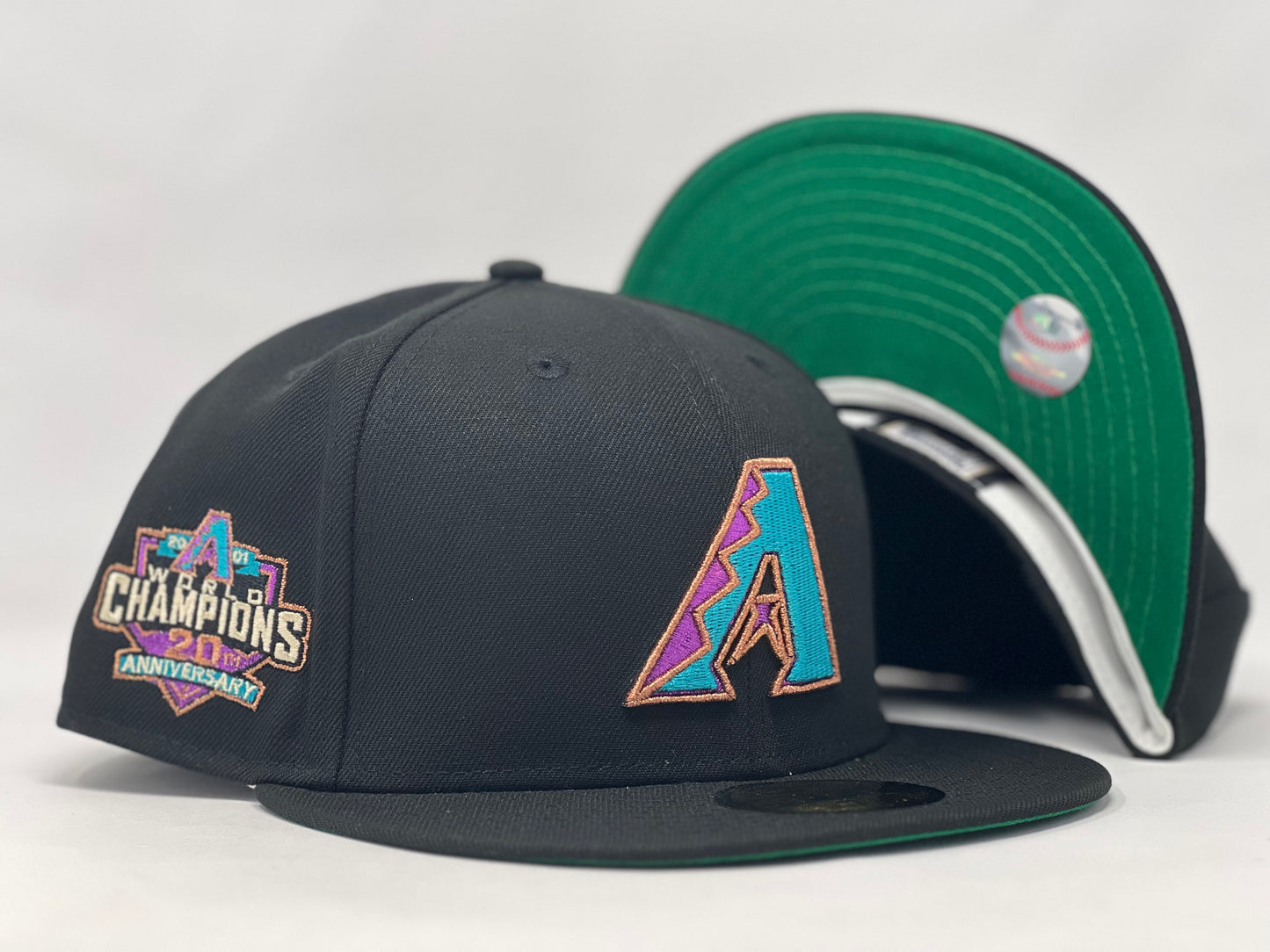 ARIZONA DIAMONDBACKS 2001 WORLD CHAMPIONS GREEN BRIM NEW ERA FITTED HAT