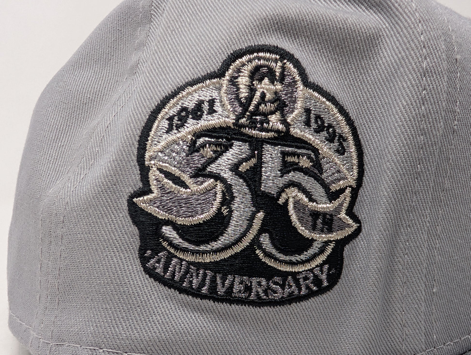 Los Angeles Angels 35th Anniversary Cool Gray New Era Fitted Hats