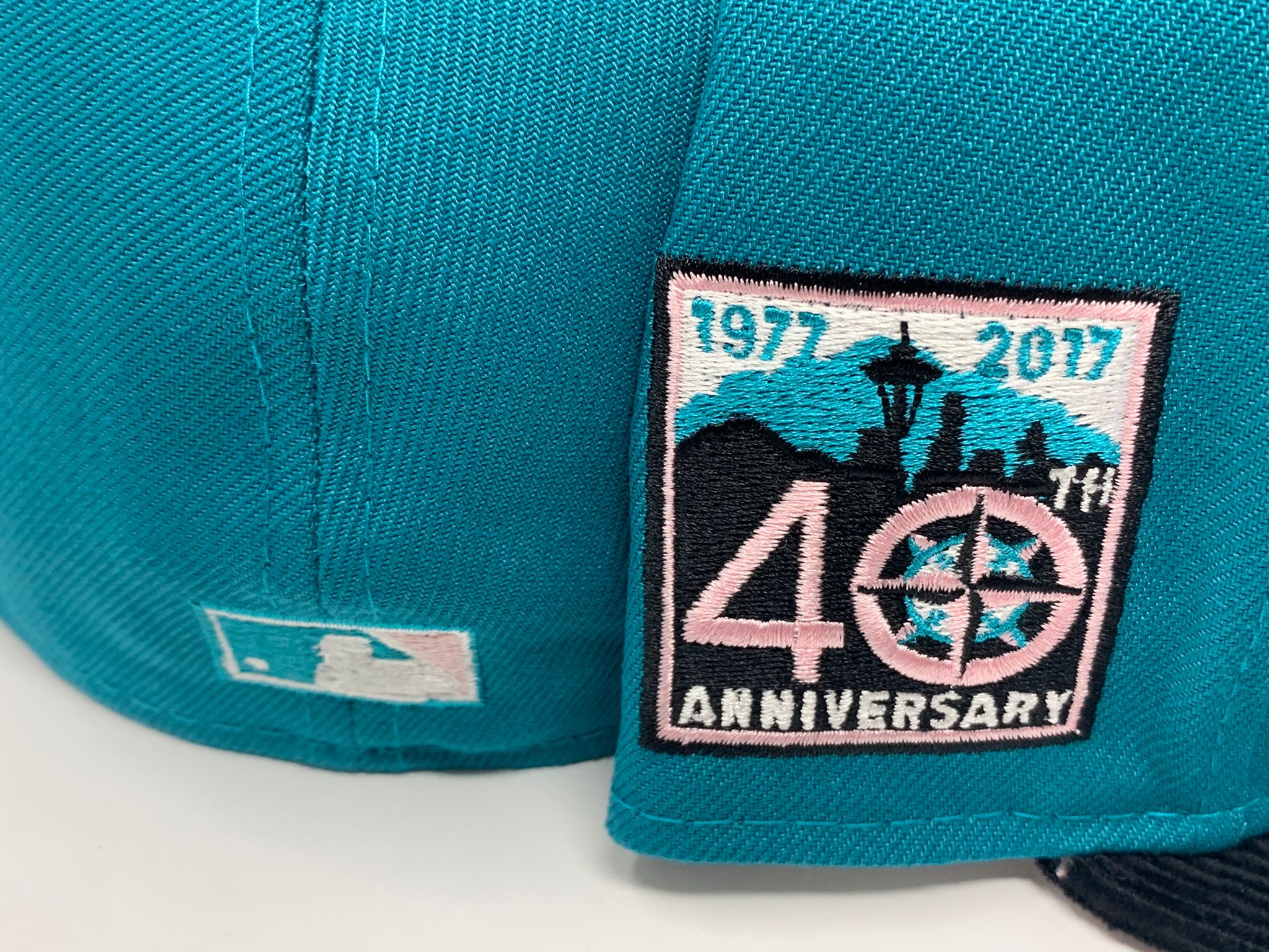 New Era / Hat Stop Exclusive Teal Seattle Mariners Corduroy Brim Fitted Hat