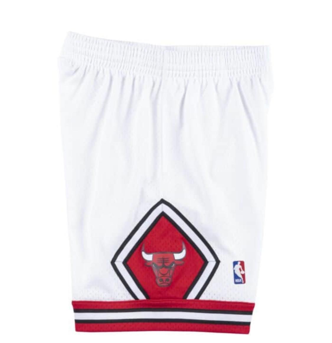 Mitchell & Ness Chicago Bulls Swingman Shorts Red Size L