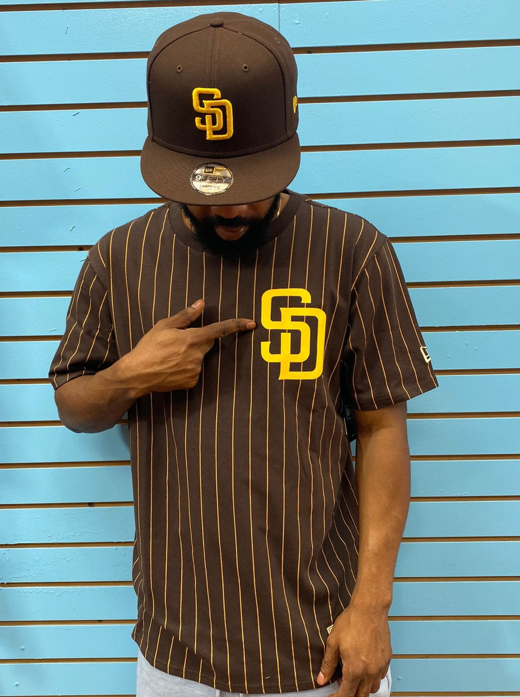 SAN DIEGO PADRES PIN STRIPE NEW ERA SHIRT