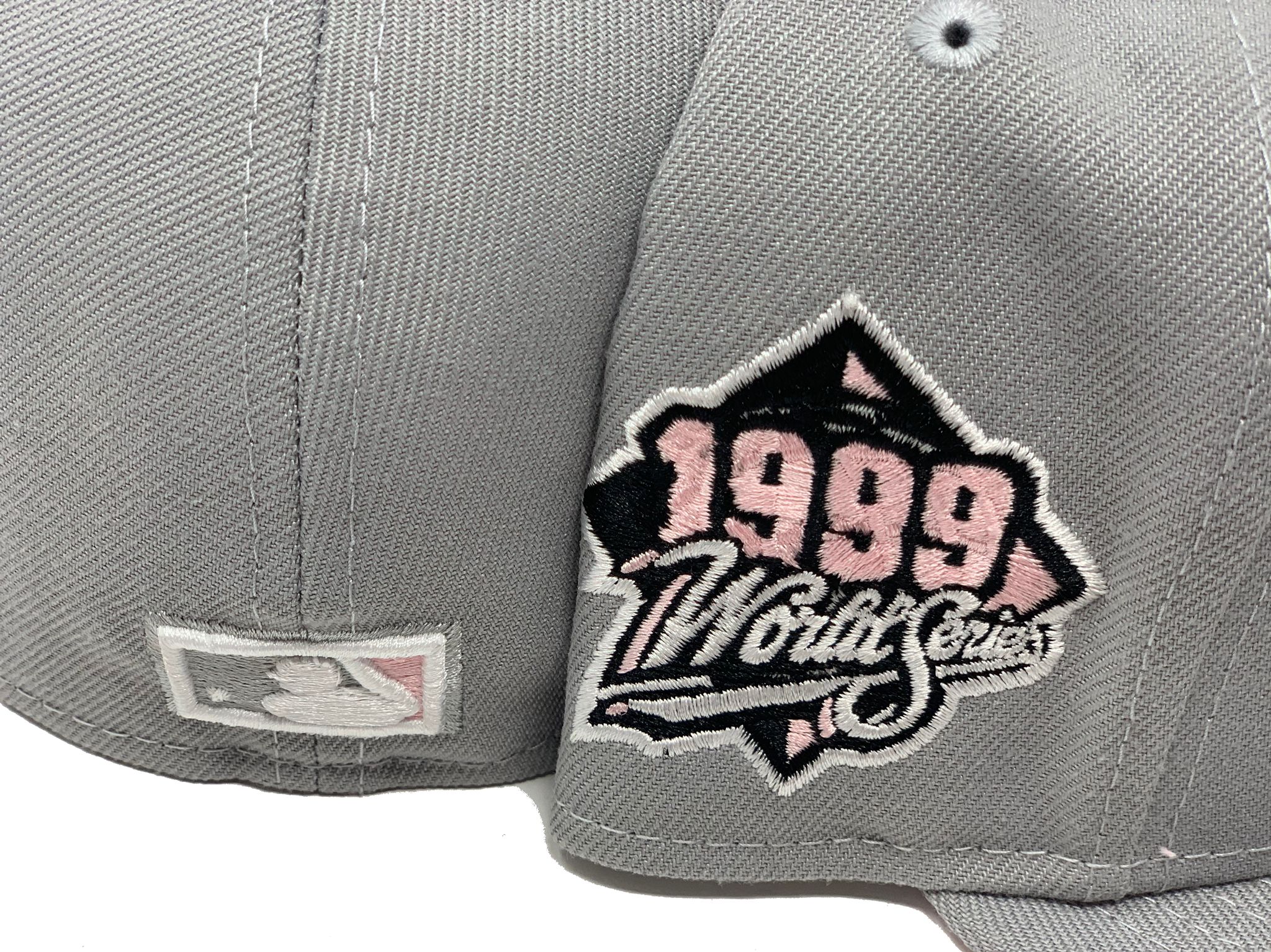 NEW YORK YANKEES 1999 WORLD SERIES LIGHT GRAY PINK BRIM NEW ERA FITTED –  Sports World 165