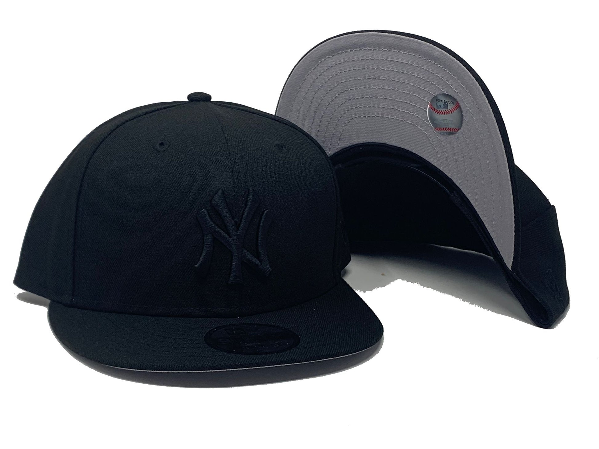 Black New York Yankees Black Logo New Era 950 Snapback Hat