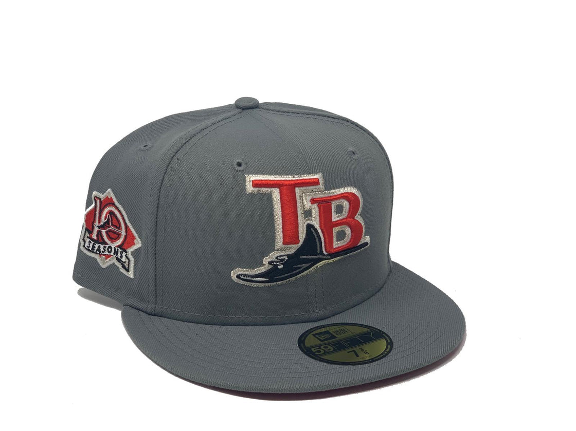 TAMPA BAY 10TH SEASONS STORM GRAY RED BRIM BRIM NEW ERA FITTED HAT