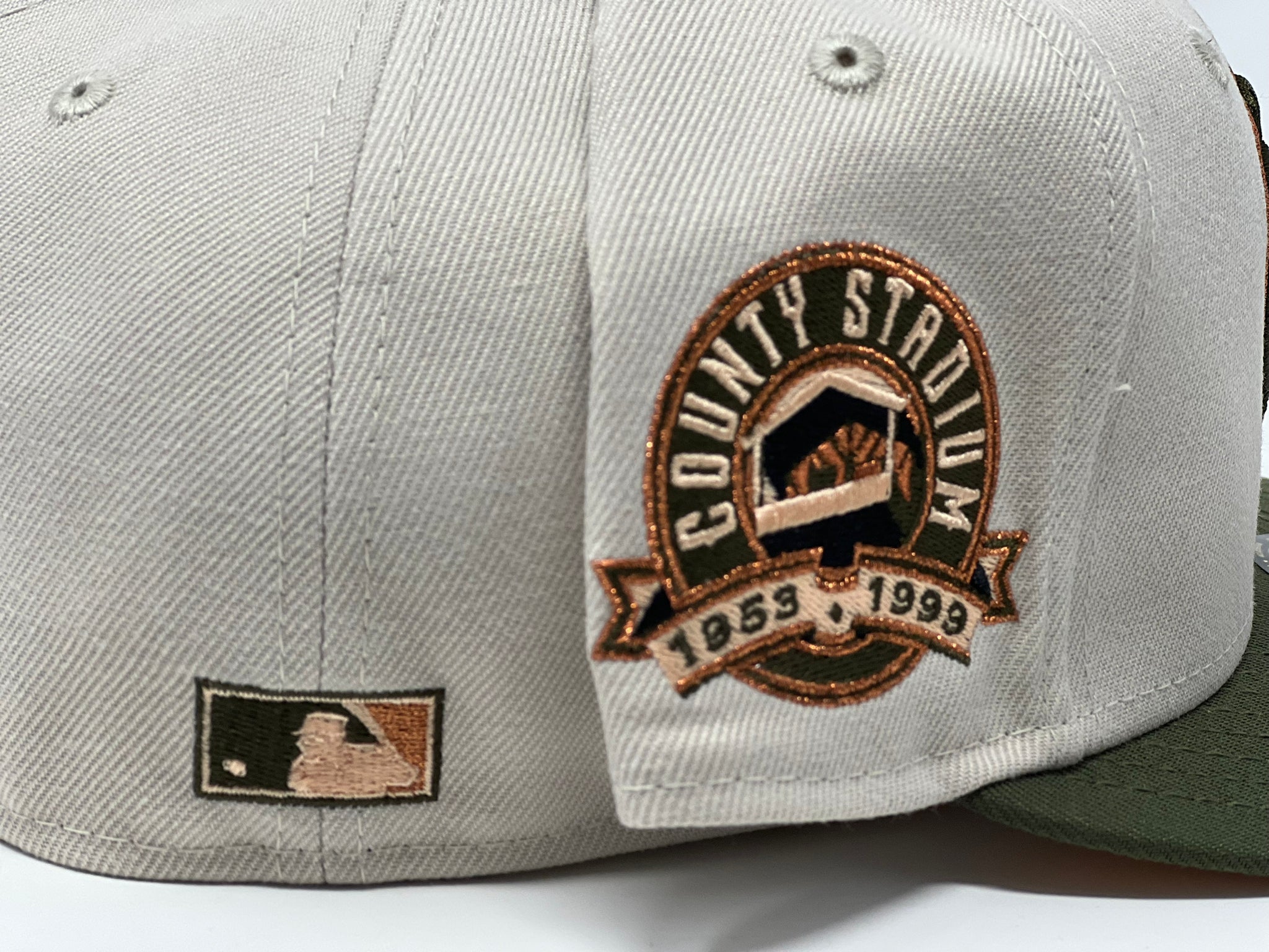 New Era Olive Milwaukee Brewers Brushed Armed Forces T-Shirt