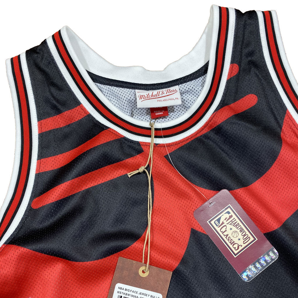 MITCHELL AND NESS CHICAGO BULLS BIG FACE BASKETBALL TOP