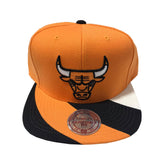 Mitchell ans Ness Visor Wave Chicago Bullls Orange Snapback Hat