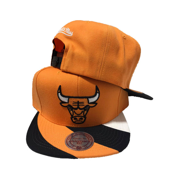 Mitchell ans Ness Visor Wave Chicago Bullls Orange Snapback Hat