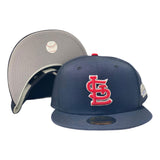 ST. LOUIS CARDINALS NAVY 2004 WORLD SERIES ONFIELD GRAY BRIM NEW ERA FITTED HAT