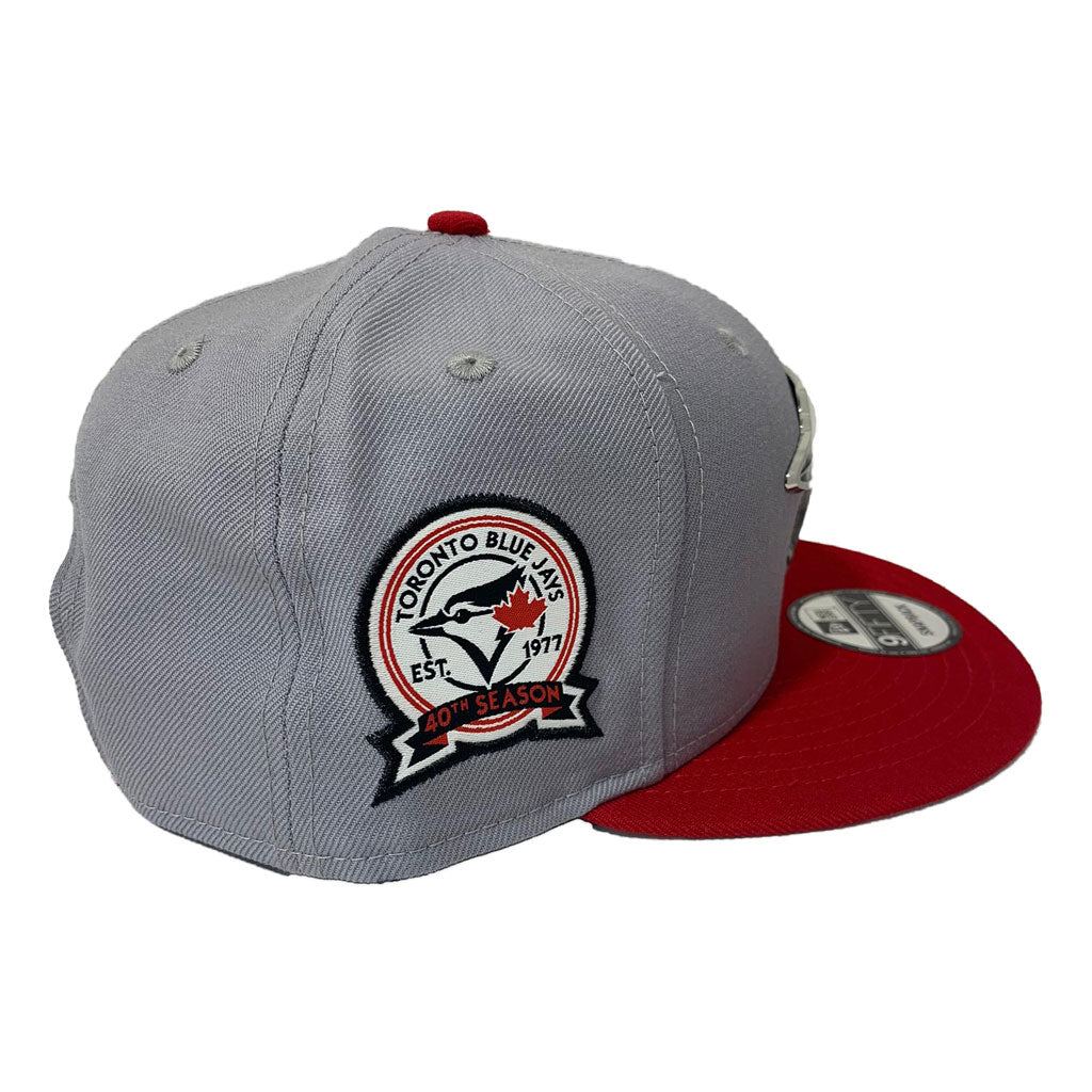 TORONTO BLUE JAYS METAL LOGO NEW ERA 9FIFTY SNAPBACK CAP